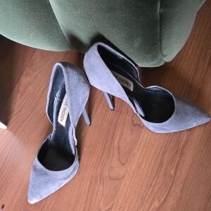 Steve Madden Varcitty Charcoal Suede Heels